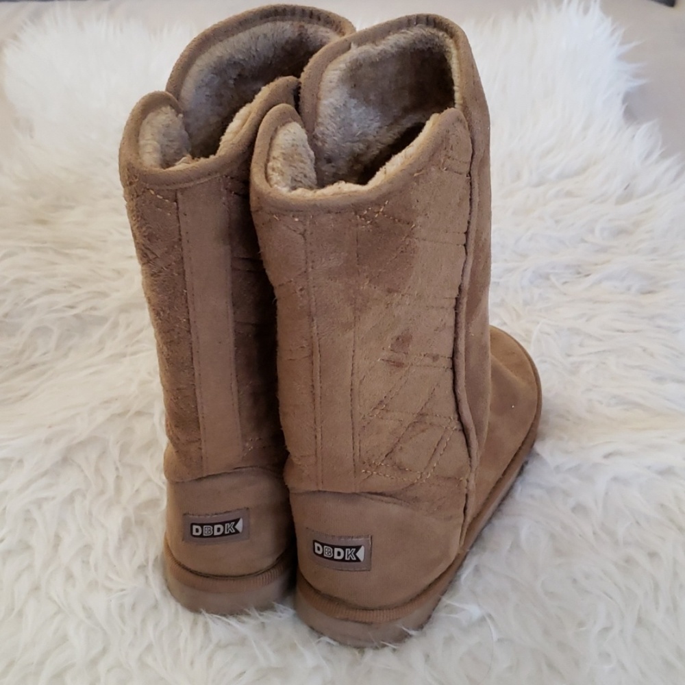 Boots - Picture 3 of 4
